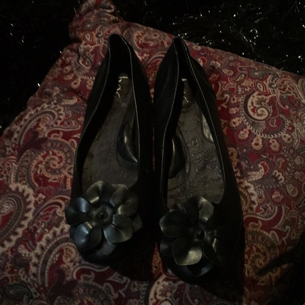 b.o.c leather flats size 10 M  New